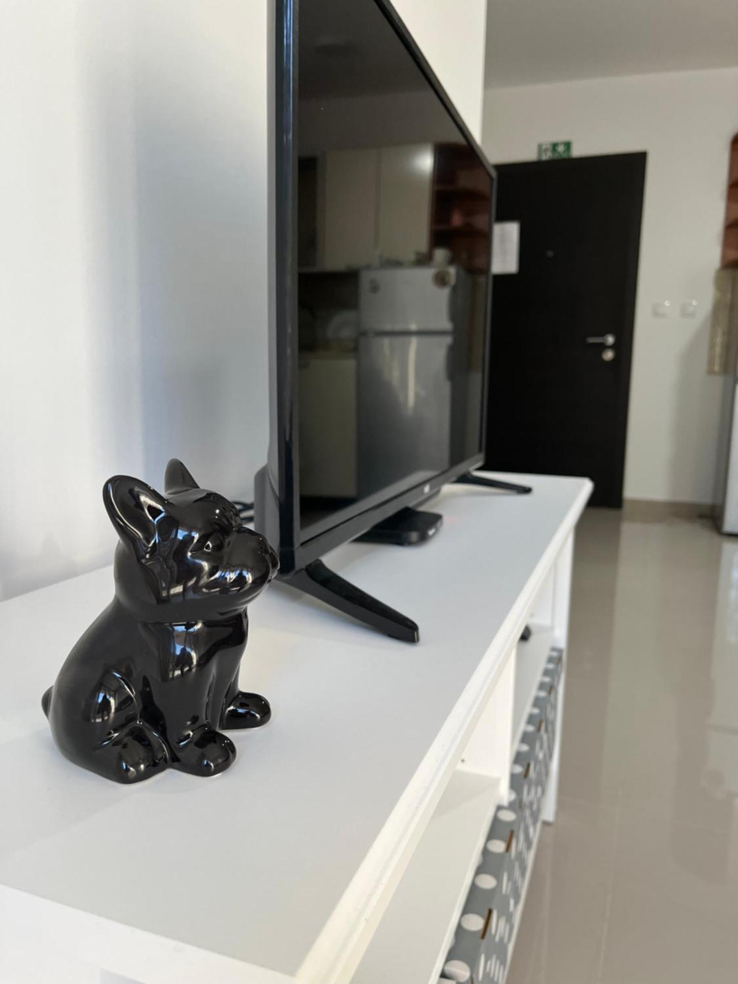 Apartman Miletic Ostrovo Buitenkant foto
